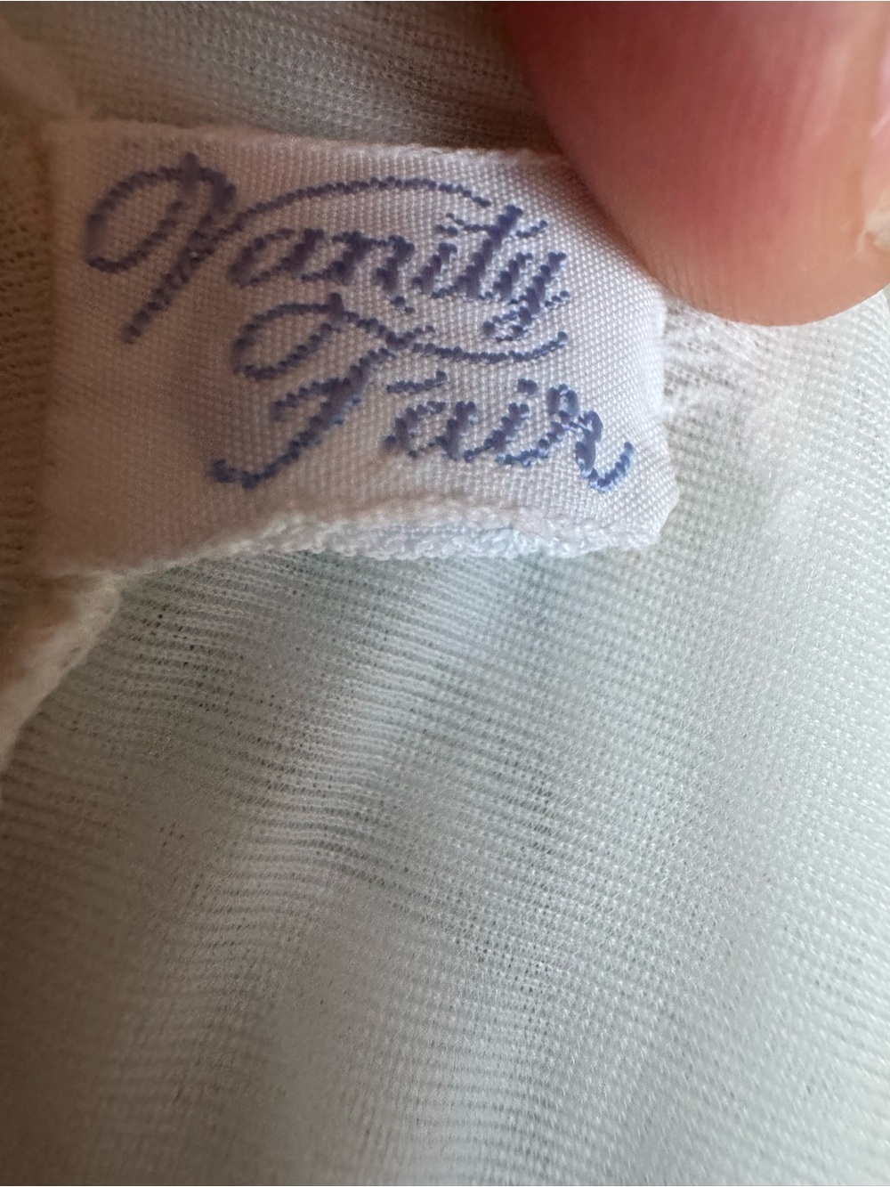 Vintage Vanity Fair 1960
Ivory Sheer-Embroidered Bridal Gown - Picture 4 of 5